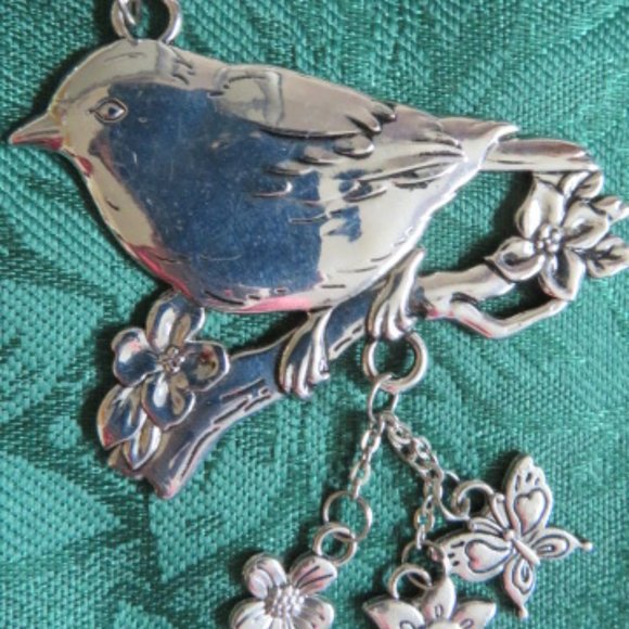 BIRD Silver Tone Metal Pendant or Bag Charm (K210) - Picture 2 of 4